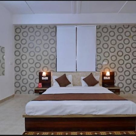 Hotel P.S. Villa Агра Екстер'єр фото